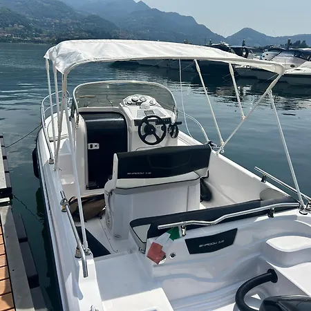 Sweet Casati&gilardi, Speedboat On Villa